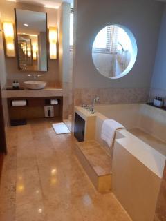 Shasa Vela Condominium D, Maret - 4