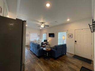 3bed2bath With Creek And Open Spaces - 5