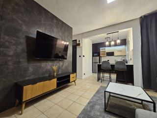 Freshly Renovated - 3 Bedroom Villa 5min Walk to Beach - LB3 - Flic-en-Flac - 0