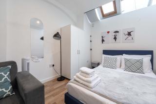 Spacious Studio Apartment in Shoreditch - London - 4