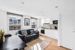 Bright Modern 1 Bed in Central - 3