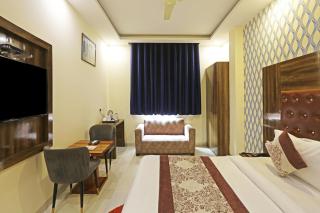 Smart Lax Hotel - 8