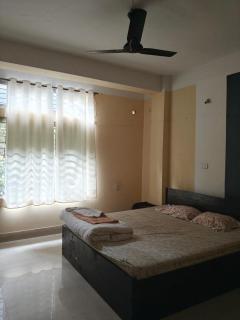 Shimrays Minimalist AC Hostel - Hengabari - Guwahati - 9