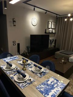 Luxury apartment in best place - Sheikh Zayed - 3