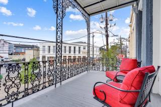 Garden Dist Condo Festival Season Balcony - 0