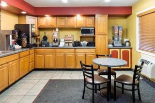 Capital O Amerihost Inn and Suites Kingdom City Hwy 54 MO - 9
