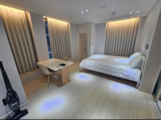 Luxurious High-end Full Option Stay 2 min walk from Seolleung station - 1