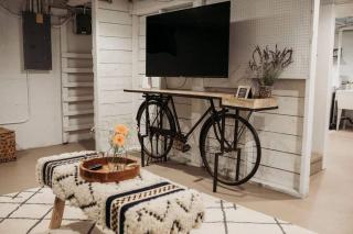Style Meets Comfort In Beautiful Design - Vancouver - 7