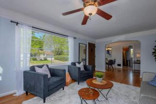 Style Meets Comfort In Beautiful Design - Vancouver - 2