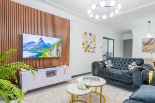 elegant beautifully furnished two bedroom apartment with unbeatable city scenic views with swimming pool and well equipped gym and ample parking space - 1