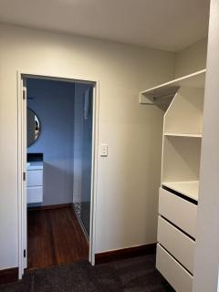 one master bedroom near airport - - 9