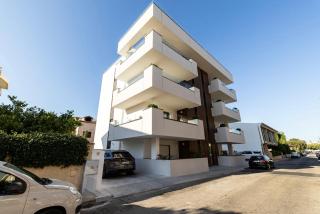 Extreme Luxe - Azulis3 - NEW 2BR Fully Equipped Apartment- Garden- FREE Parking - 0