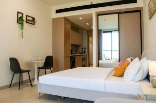 Binghatti Dusk Studio with Gym &Pool - 1