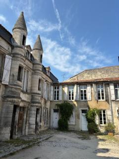 Entre fleuve et ville, charmante petite maison 18e - 9