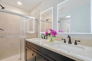 #Marbella Lane - Cozy Luxury Townhome near Microsoft - 2