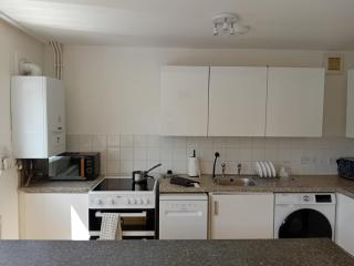 Spacious 3 bed urban living - 4