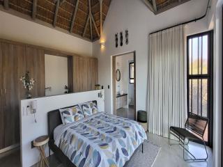 Luxury Villa with Heated Pool - Hoedspruit - 7