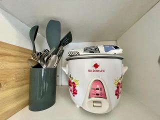 Studio Unit at Grand Riviera Suites in front of US Embassy - 2