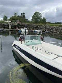 Cabin at the end of Skardsøya towards the sea - boat - Bukta - 9