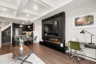Etobicoke Townhouse Minutes Away from Waterfront - Toronto - 3