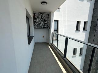 One-Bedroom Apartment in a Poolside Complex - 5