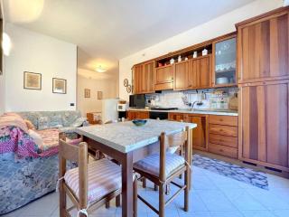 VELIA - Live Active - Rest Easy - Stay a-BoVe - 8