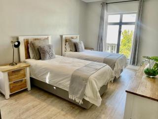 Franschhoek Gem on Van Wijk - Franschhoek - 9