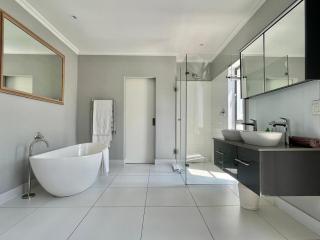 Franschhoek Gem on Van Wijk - Franschhoek - 3