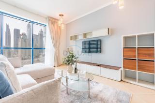 Spacious 1BR Overlooking City Skyline and Marina, Next to JLT Lakefront, Just Minutes to Metro, Jumairah Bay Tower X1, JLT by Deluxe Holiday Homes - 5