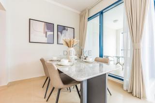 Spacious 1BR Overlooking City Skyline and Marina, Next to JLT Lakefront, Just Minutes to Metro, Jumairah Bay Tower X1, JLT by Deluxe Holiday Homes - 8