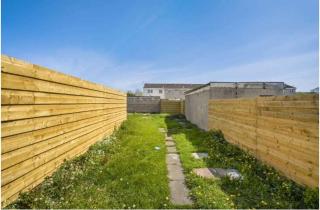 Charming 2 Bedroom Home With Parking and Garden - Edinburgh - 2