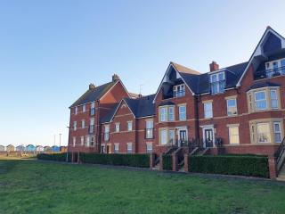 Martello Sunrise - Luxury 3-bedroom Seaview Beach House - 0