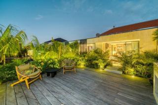 Casa Hugo2 3BR Luxury Oasis in Central Canggu - 8