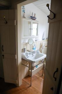 Swift Host - Rose Lodge - Sleeps 4 - Gardens - Dereham - Pet Friendly - Yaxham - 2