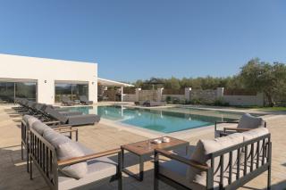 CaMa Villa, Pool, Landmark Views & Iconic Design, By ThinkVilla - 5