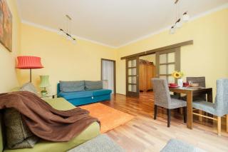 Cozy Family Apartment Belwederska Near Łazienki by Noclegi Renters - Warsaw - 9