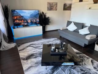 Casa Ucliva - Charming Alpine Apartment Getaway in the Heart of the Swiss Alps - 8