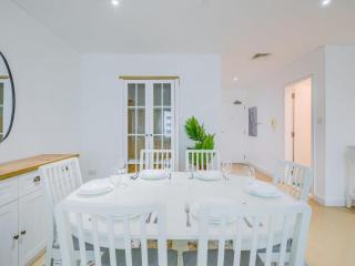 TRPS - Marina Heights Tower, Dubai Marina - 2BR Upgraded Apartment - with Stunning Marina Skyline - 2