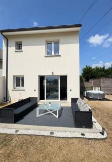 Maison jacuzzi moderne à étage - Ambarès-et-Lagrave - 9
