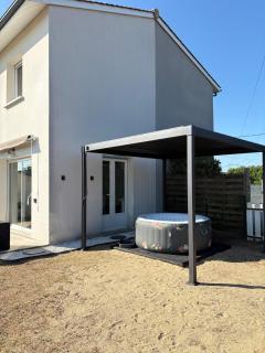 Maison jacuzzi moderne à étage - Ambarès-et-Lagrave - 4