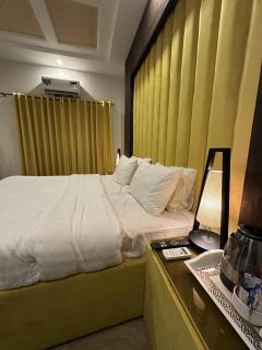 Al Fateh Xpress Hotel & Suites - Lahore - 0