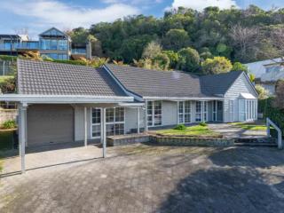 Acacia Horizons - Taupo Holiday Home - 9