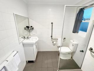 Golden Sands Motor Inn - 5