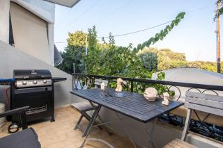 Villa Lilienne - Tranquil Escape with Private Garden & Balcony - Ixia - 7