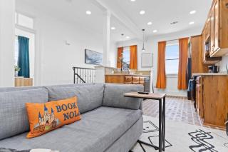 Mid-City 2BR w balcony & chefs kitchen - 1