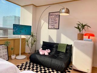 Hongdae Station Link House with Massage Chair - 0