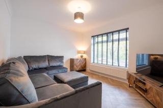 3-Bedroom home - TV in every room - Free parking - ideally located in Swansea - Sketty - 3