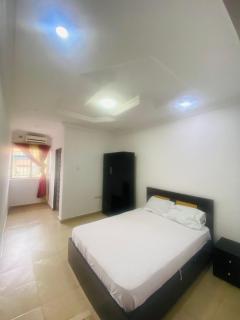 Tiffy Apartment - Ibadan - 3