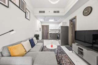 Cosy Apartment in Dubailand near Global Village - 0