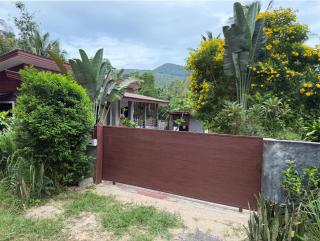 Stylish Island Villa with Garden - 3